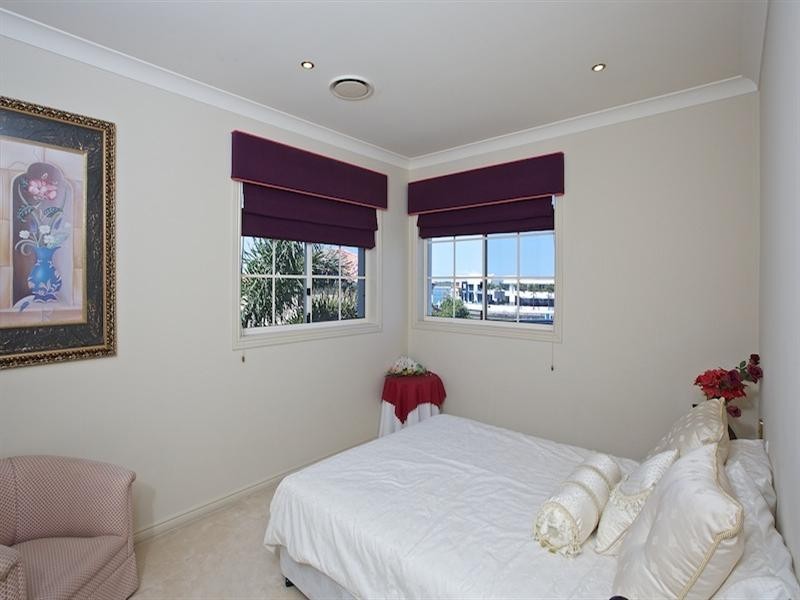 64 King Charles Drive, Sovereign Islands QLD 4216