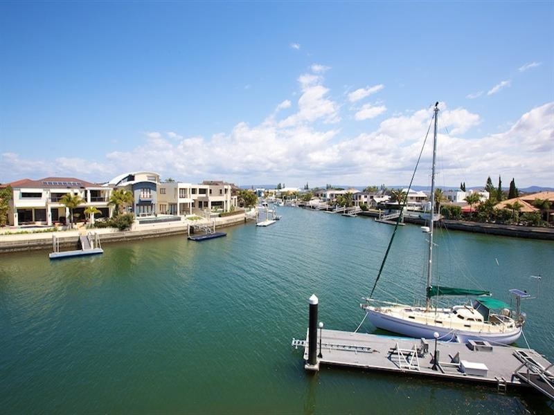 64 King Charles Drive, Sovereign Islands QLD 4216