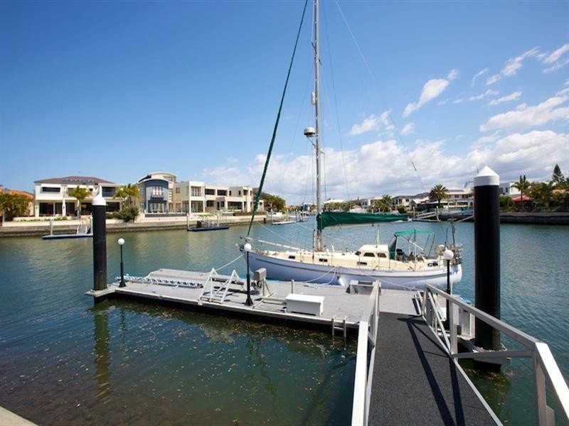 64 King Charles Drive, Sovereign Islands QLD 4216