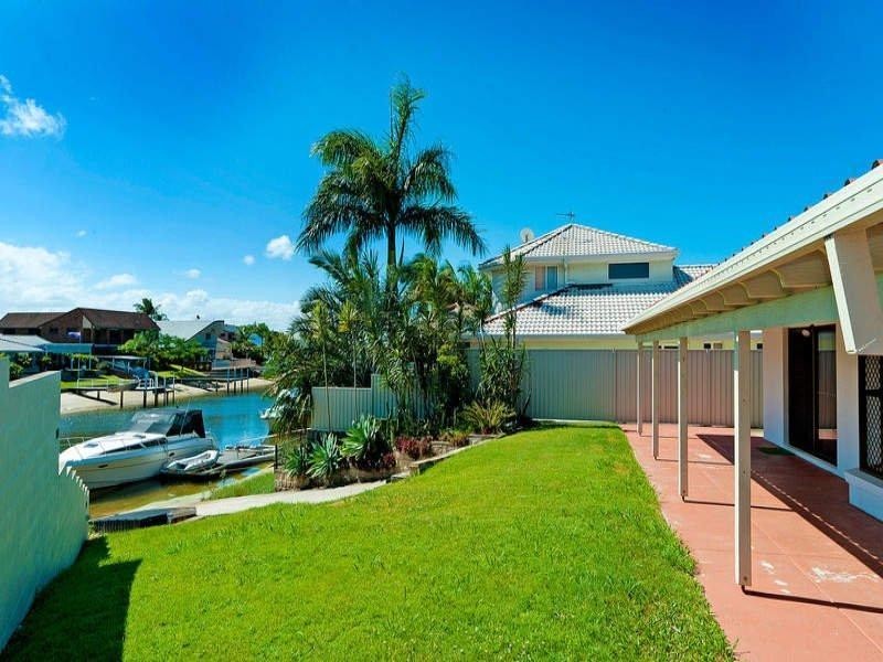 100 Oxley Drive, Paradise Point QLD 4216