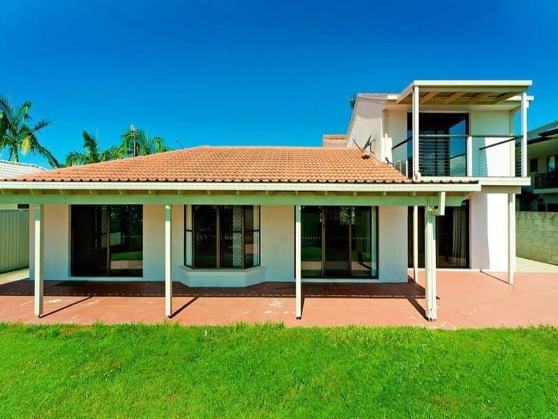 100 Oxley Drive, Paradise Point QLD 4216