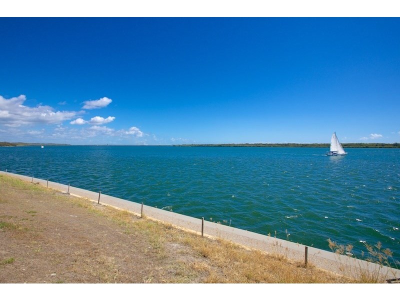 Sovereign Islands QLD 4216