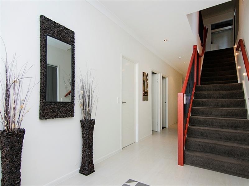 33 Turpin Road, Labrador QLD 4215