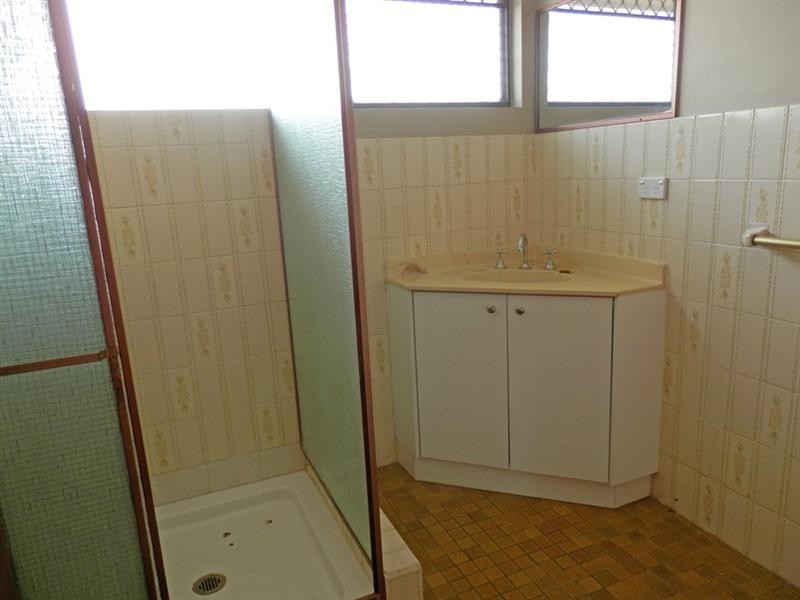 53 Milton Avenue, Paradise Point QLD 4216