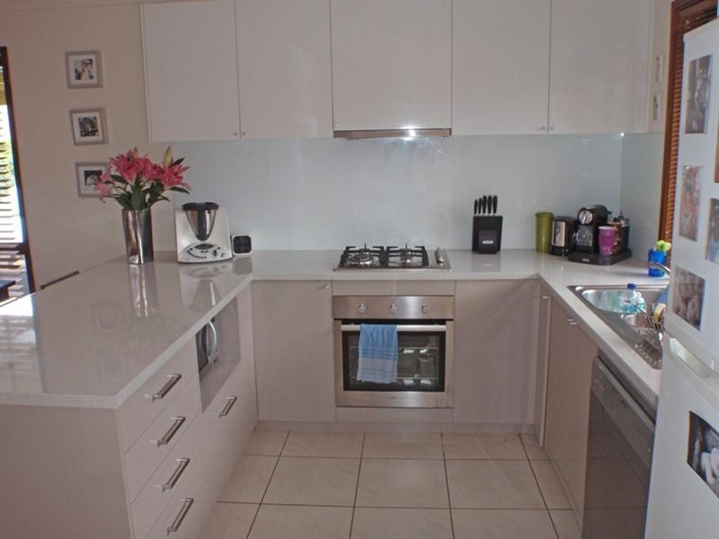 2/20 Warrie Close, Paradise Point QLD 4216