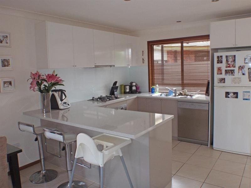 2/20 Warrie Close, Paradise Point QLD 4216