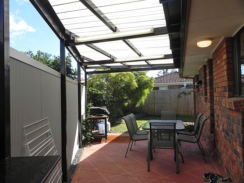 2/20 Warrie Close, Paradise Point QLD 4216