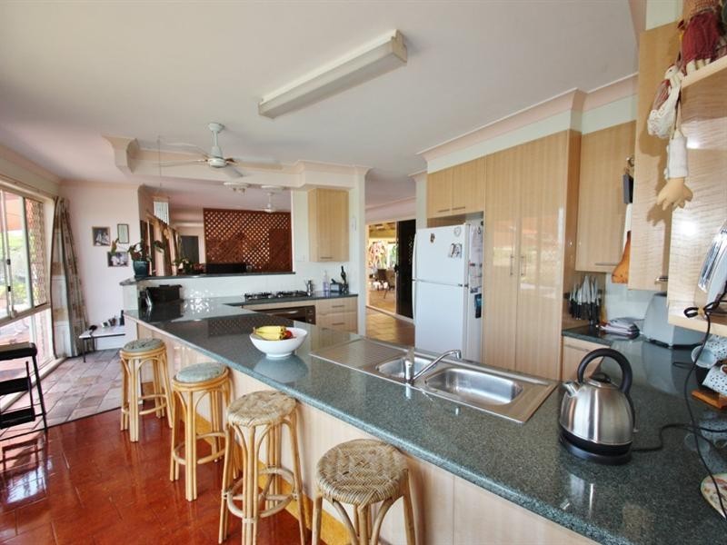 19 Erave Avenue, Runaway Bay QLD 4216