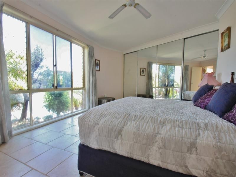 19 Erave Avenue, Runaway Bay QLD 4216