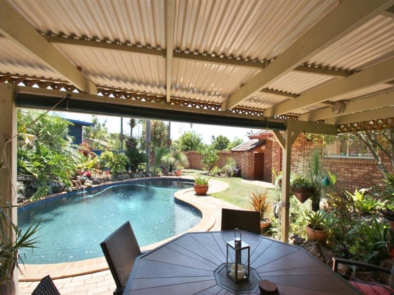 19 Erave Avenue, Runaway Bay QLD 4216