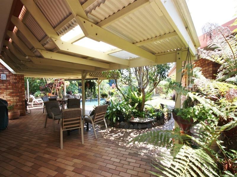 19 Erave Avenue, Runaway Bay QLD 4216