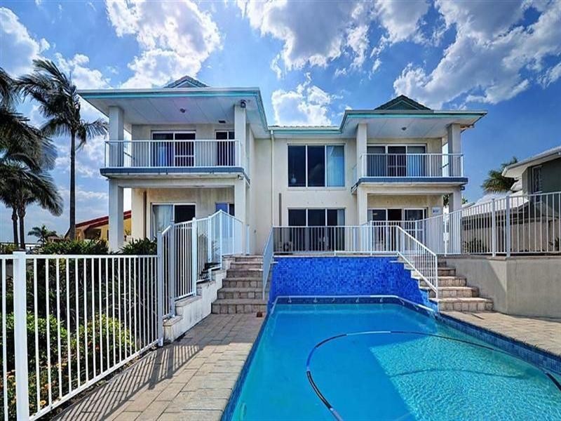 71 Cockleshell Court, Runaway Bay QLD 4216