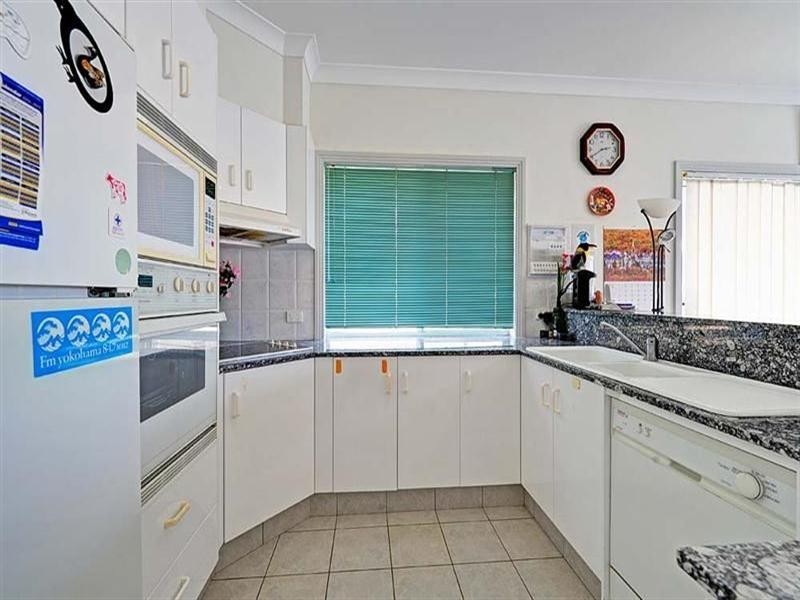 71 Cockleshell Court, Runaway Bay QLD 4216