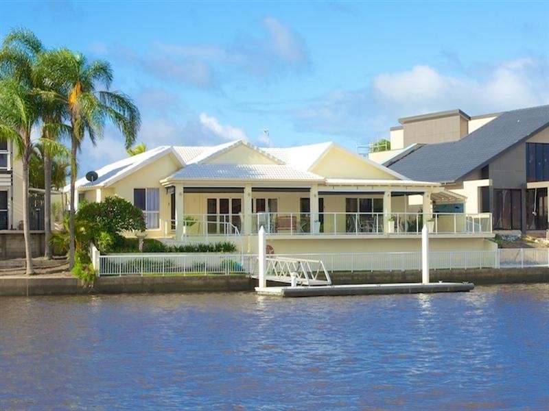 47 Cockleshell Court, Runaway Bay QLD 4216