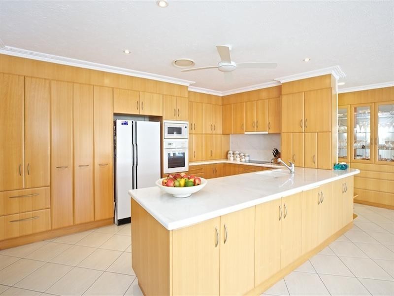 47 Cockleshell Court, Runaway Bay QLD 4216