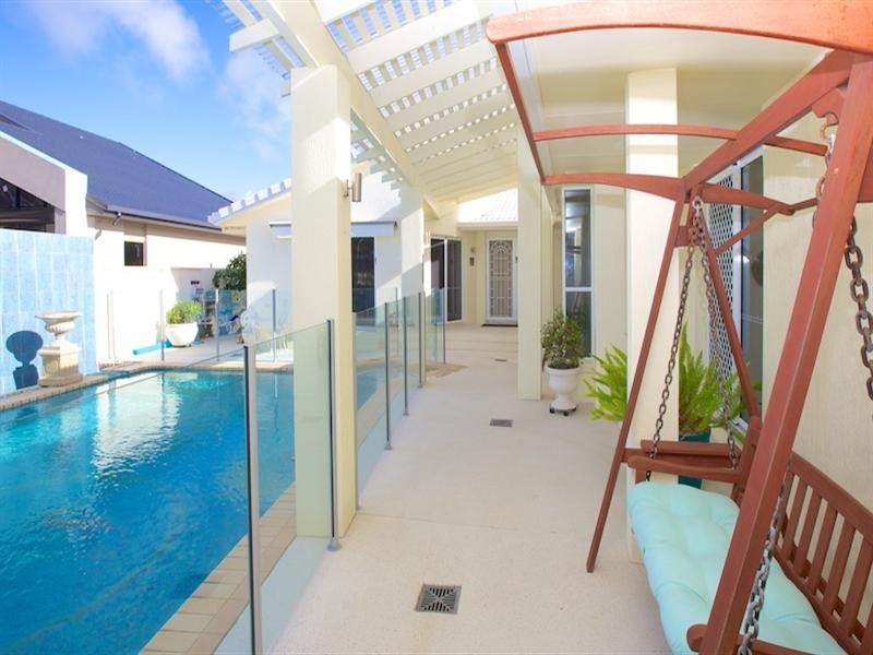 47 Cockleshell Court, Runaway Bay QLD 4216