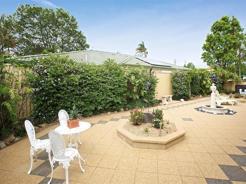 37 Abalone Avenue, Paradise Point QLD 4216