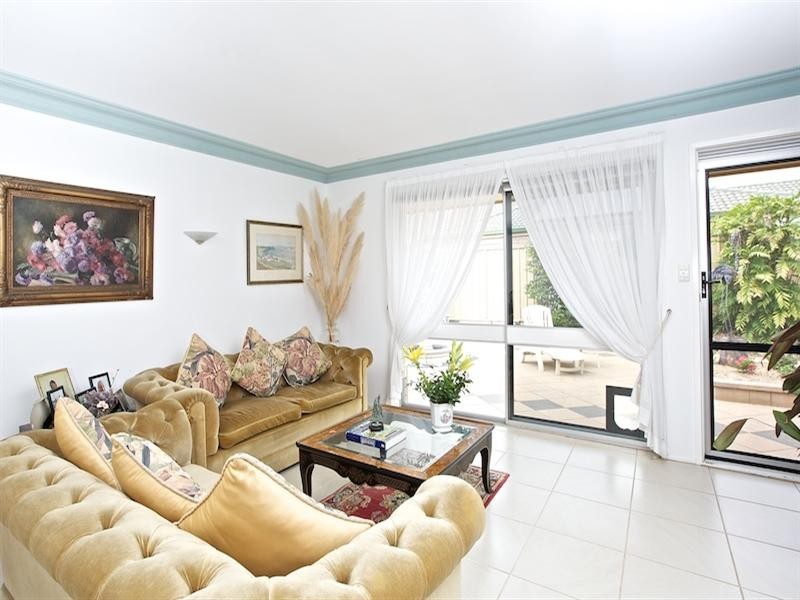 37 Abalone Avenue, Paradise Point QLD 4216