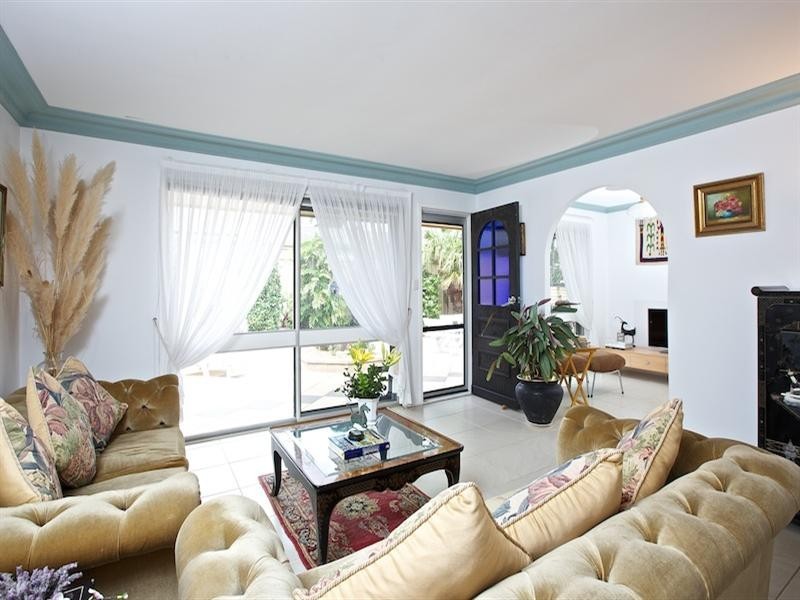 37 Abalone Avenue, Paradise Point QLD 4216