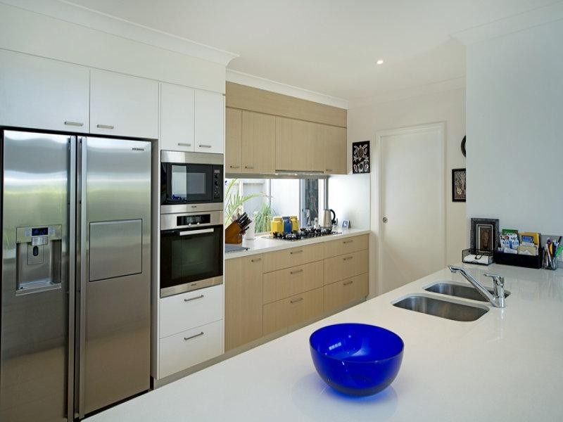 141/1 Halcyon Way, Hope Island QLD 4212