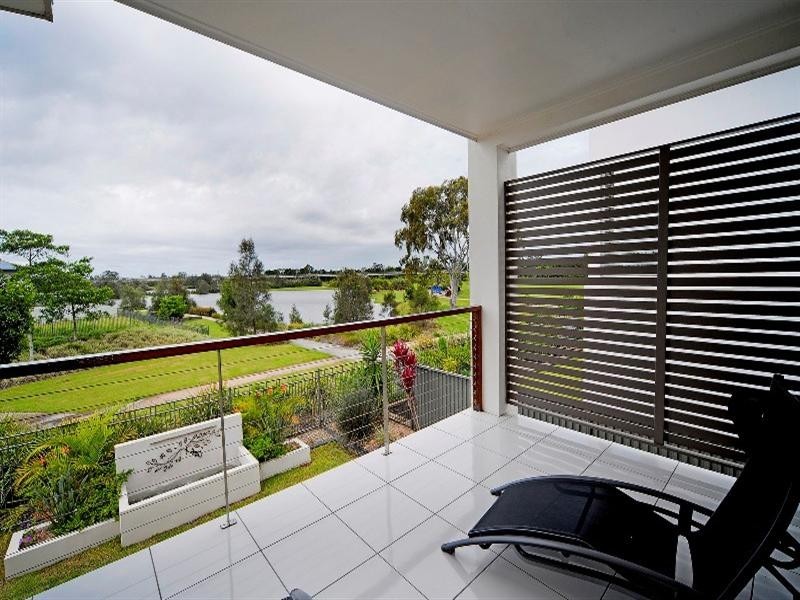 6 Fleetwood Court, Helensvale QLD 4212