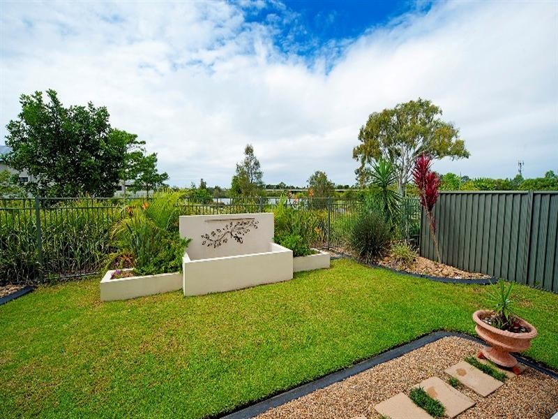 6 Fleetwood Court, Helensvale QLD 4212