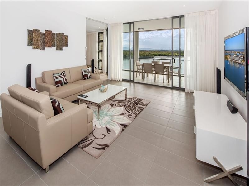 6 Marina Promenade (Salacia Waters), Paradise Point QLD 4216