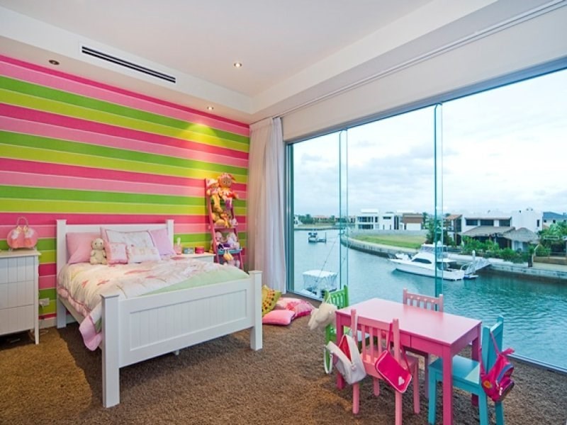 74 Royal Albert Crescent, Sovereign Islands QLD 4216