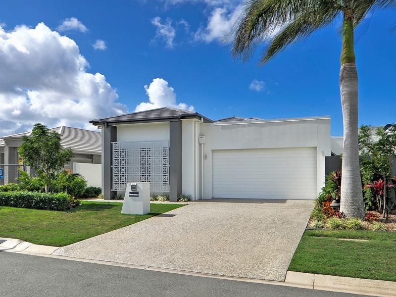 7693 Fairway Boulevard, Hope Island QLD 4212