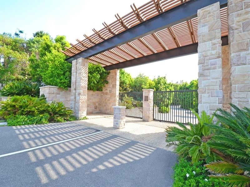 17/2 Ridgeline Way, Highland Park QLD 4211