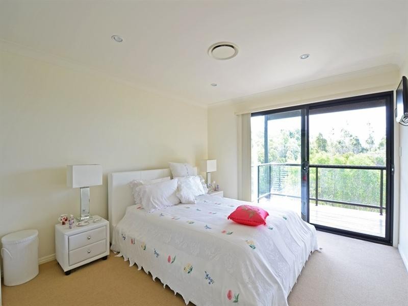 17/2 Ridgeline Way, Highland Park QLD 4211