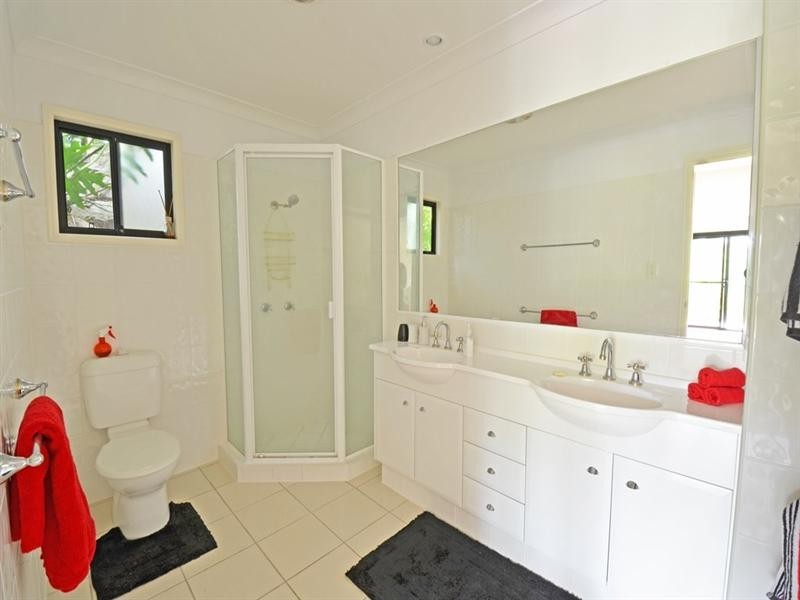 17/2 Ridgeline Way, Highland Park QLD 4211