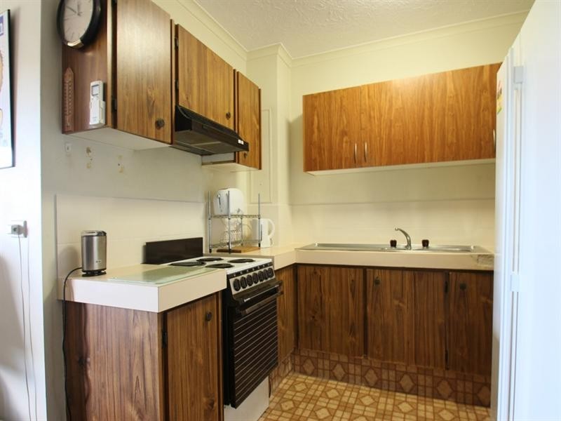 5/210 Scarborough Street, Southport QLD 4215