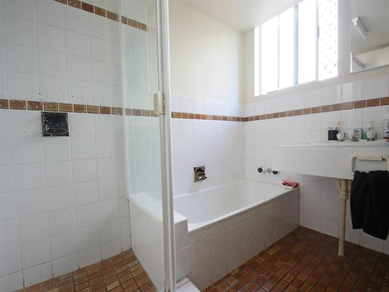 5/210 Scarborough Street, Southport QLD 4215