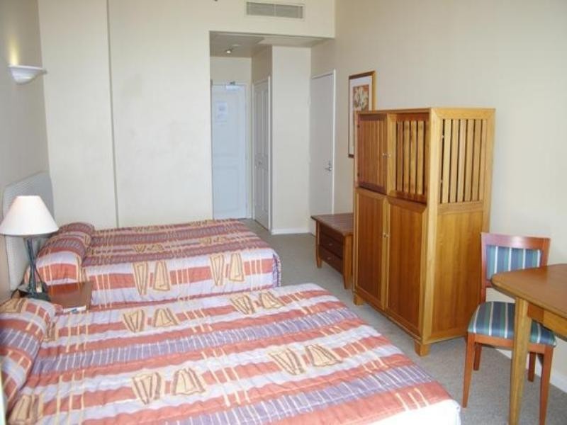 2009/2010 Legends. Laycock Street, Surfers Paradise QLD 4217