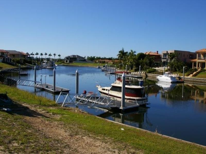 Hope Island QLD 4212