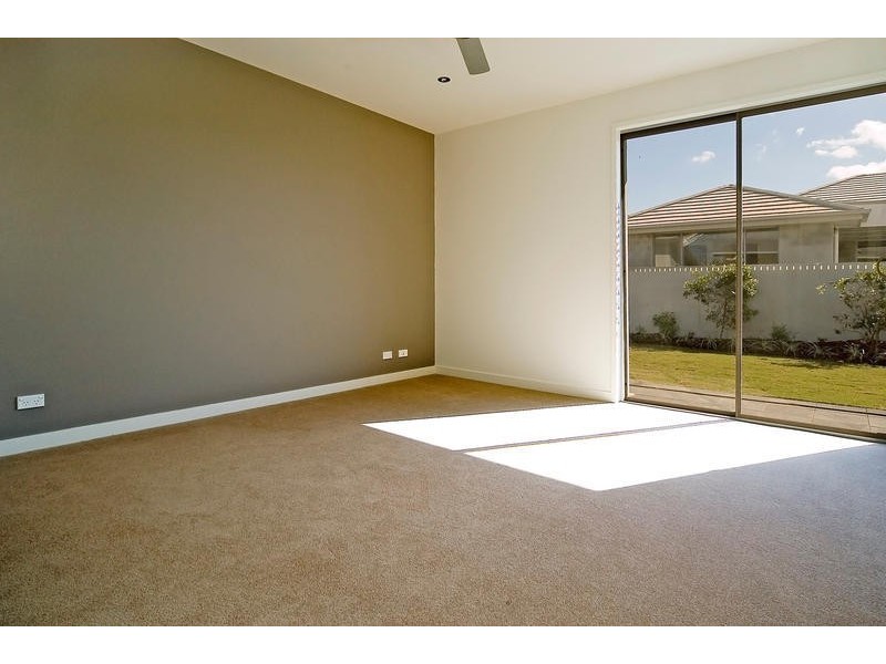 Hope Island QLD 4212