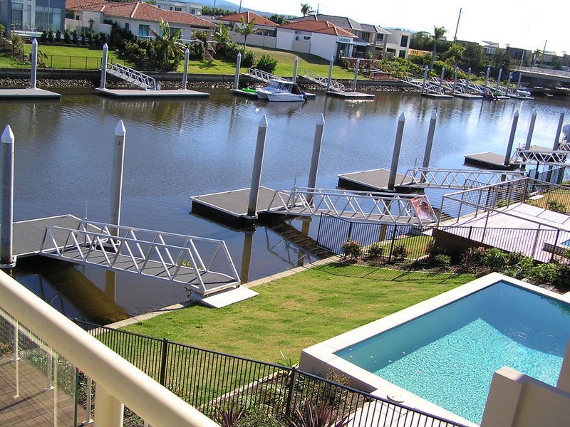 Hope Island QLD 4212