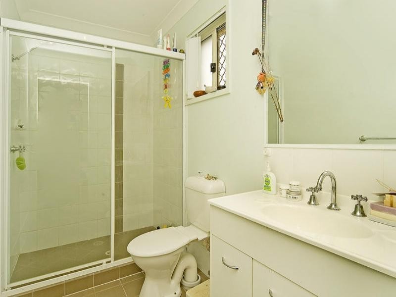 4 Lake Manchester, Logan Reserve QLD 4133