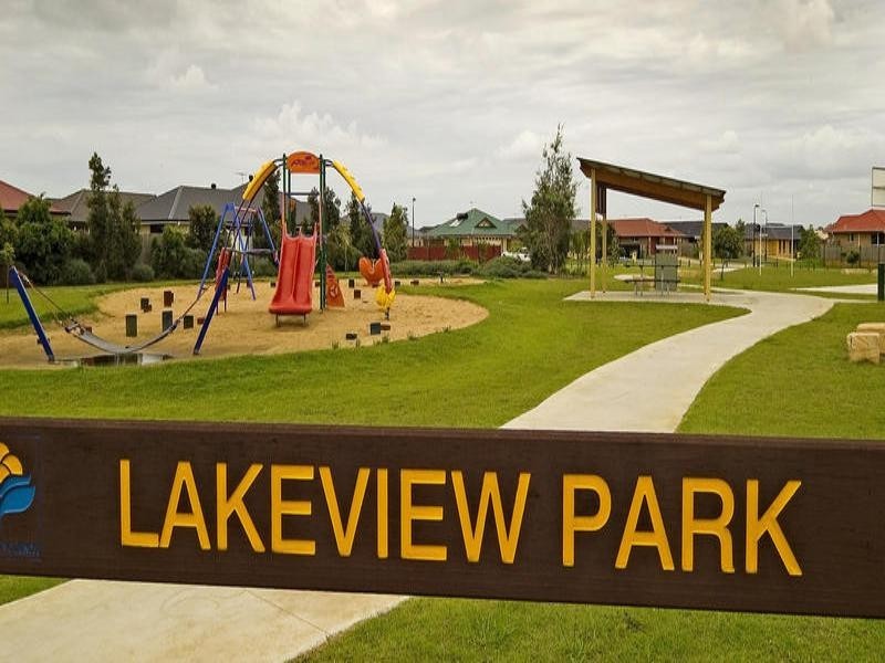 4 Lake Manchester, Logan Reserve QLD 4133