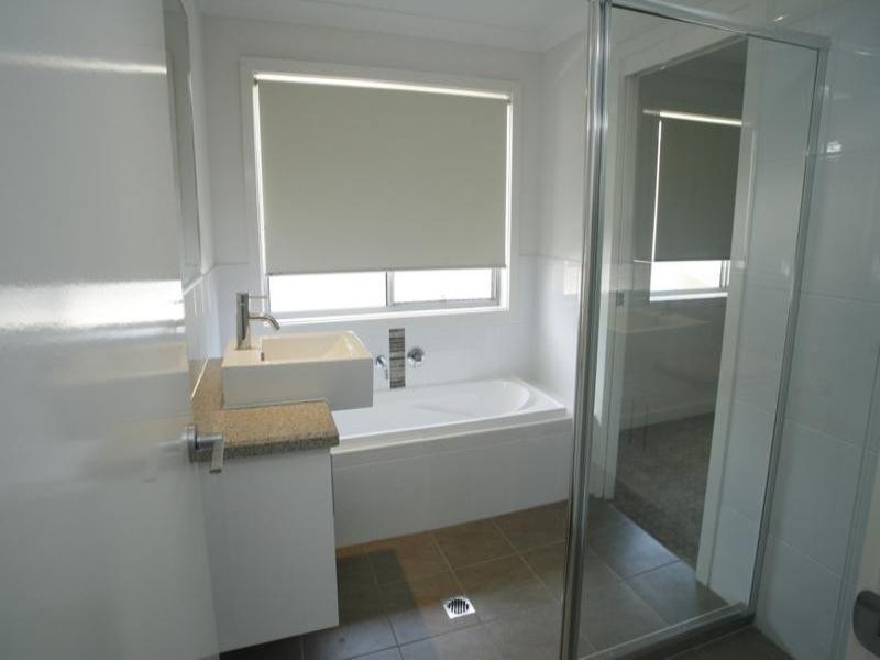 44 Marina Parade, Jacobs Well QLD 4208