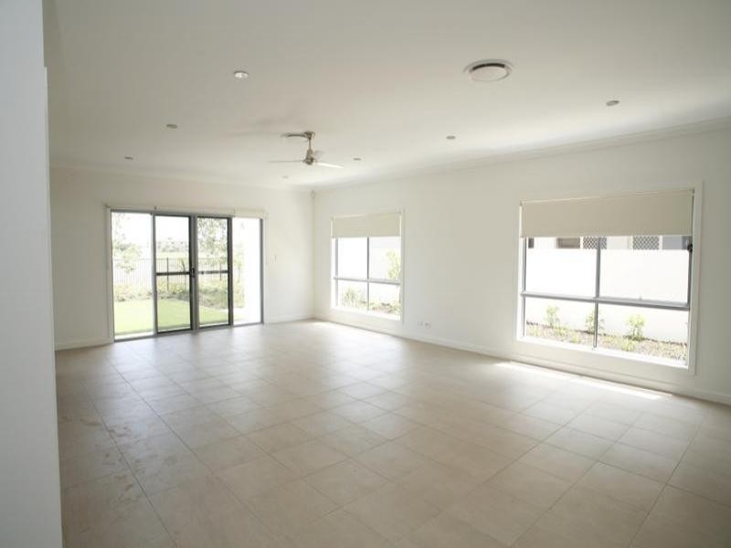 44 Marina Parade, Jacobs Well QLD 4208