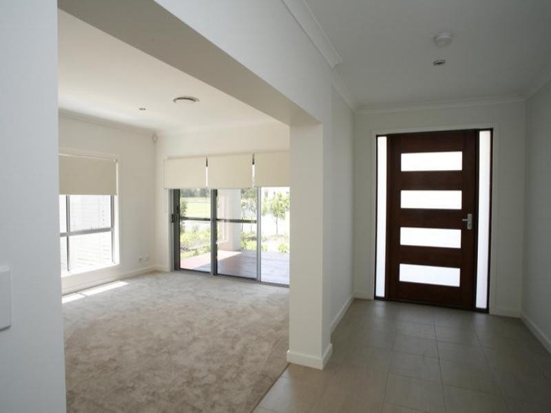 44 Marina Parade, Jacobs Well QLD 4208