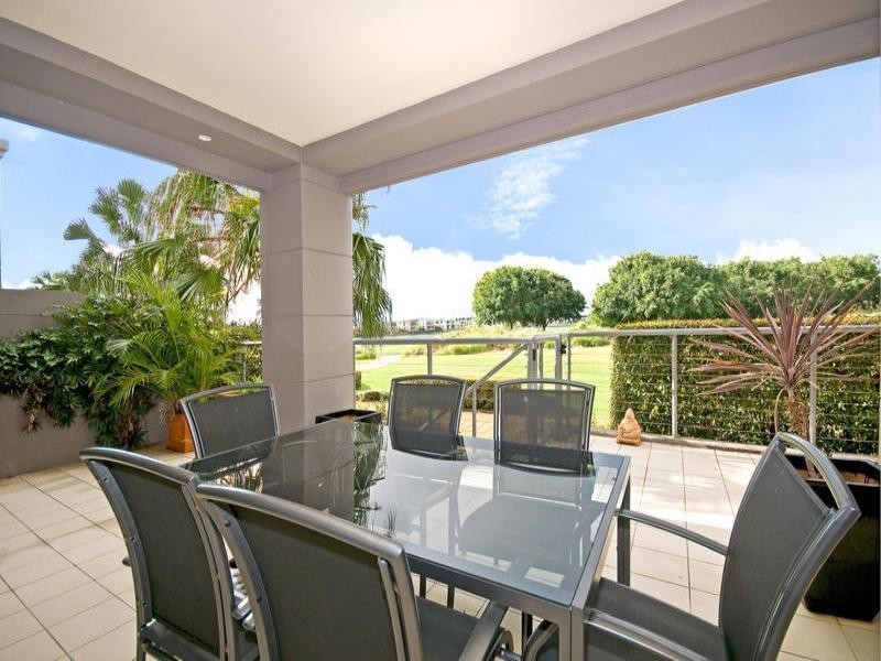 Hope Island QLD 4212