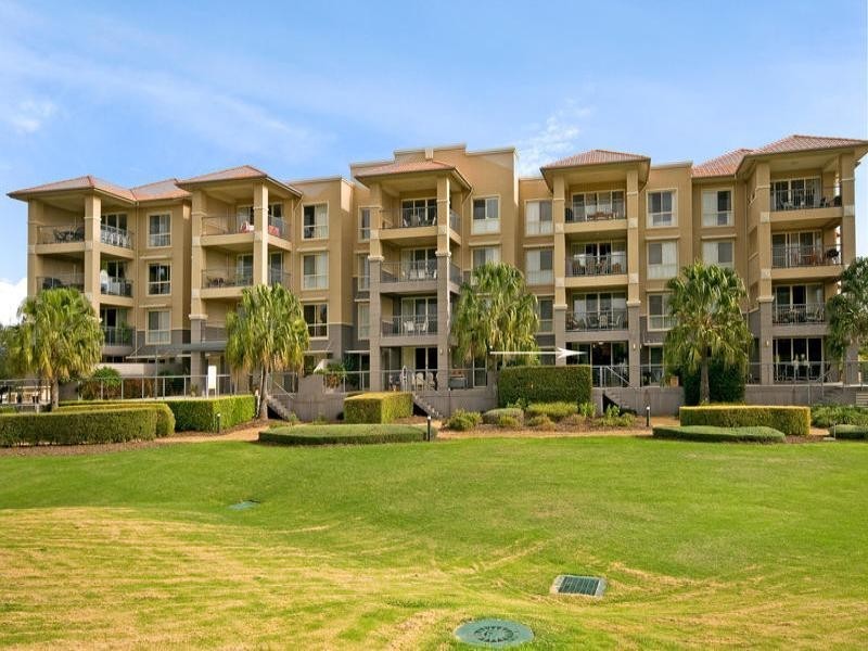 Hope Island QLD 4212