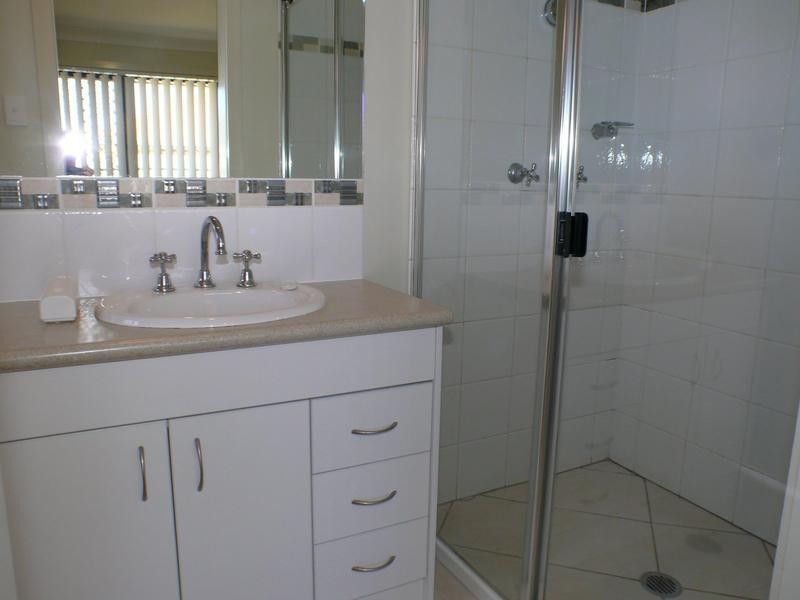 4 Tuckeroo Place, Sunnybank Hills QLD 4109