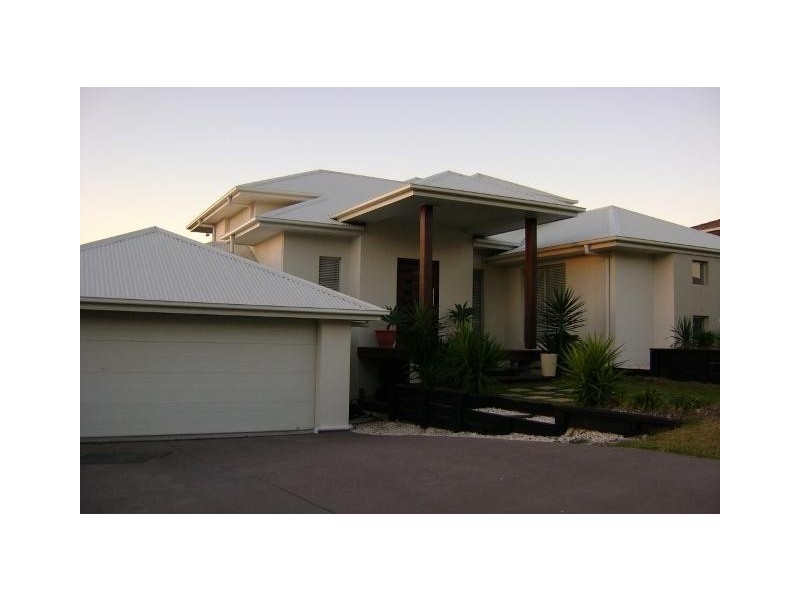 Pacific Pines QLD 4211