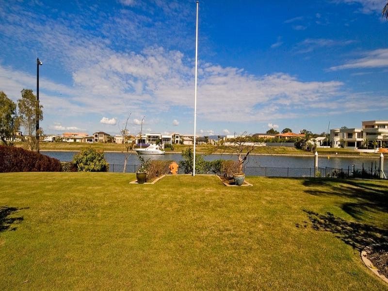 Hope Island QLD 4212