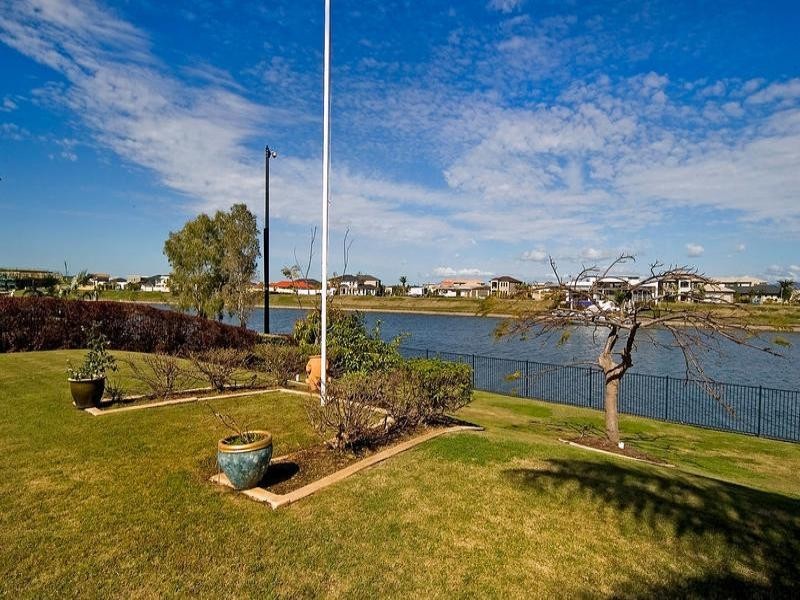 Hope Island QLD 4212