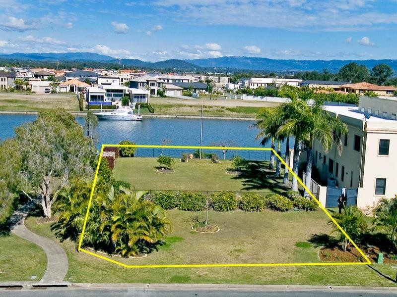 Hope Island QLD 4212